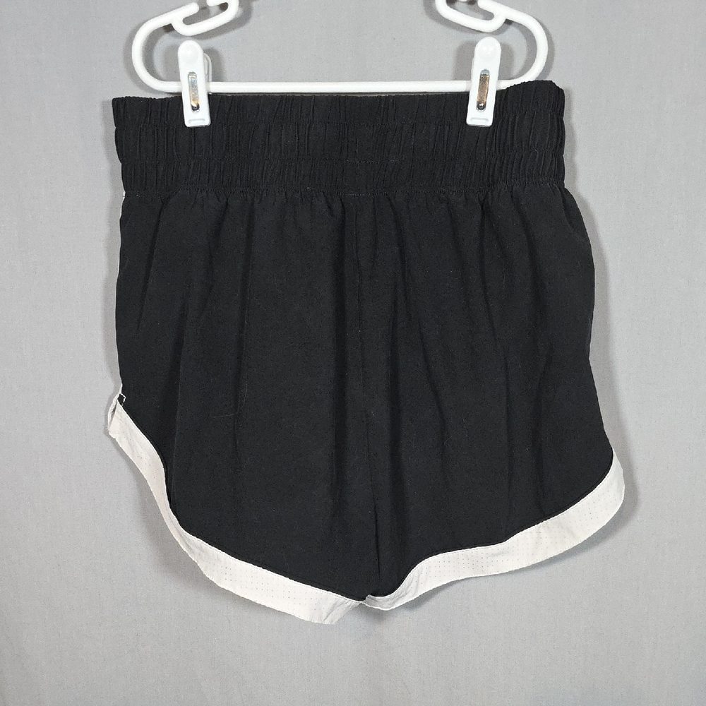 DSG Black Shorts with White Accents Girls Size S - Picture 2 of 4